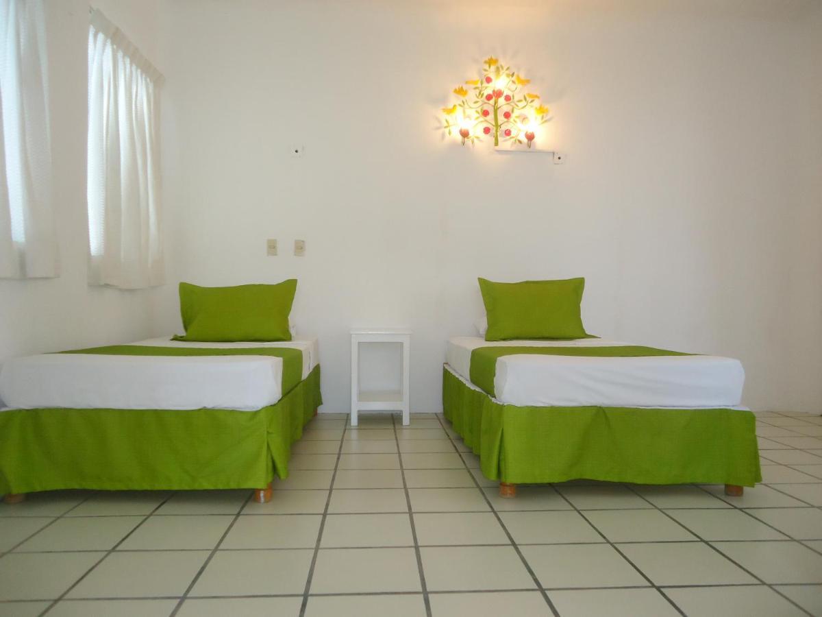 Casa Mexicana La Reyna Manzanillo Extérieur photo